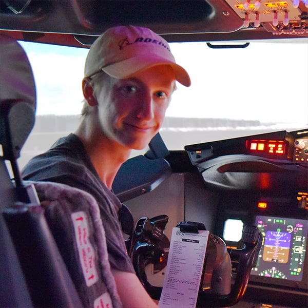 Jared in the 737 simulator!